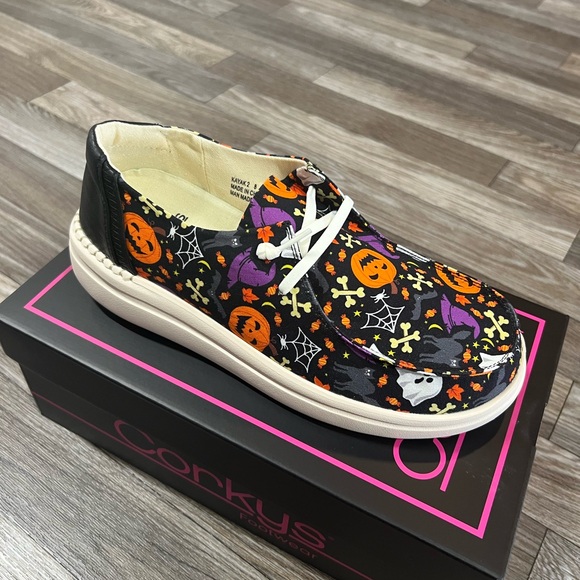 Halloween Kayak 2 Shoes by Corky’s Brand New in Box - Picture 6 of 7